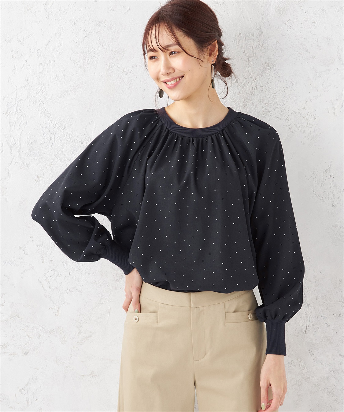 Petit Honfleur シャーリングネックブラウス_variation_3