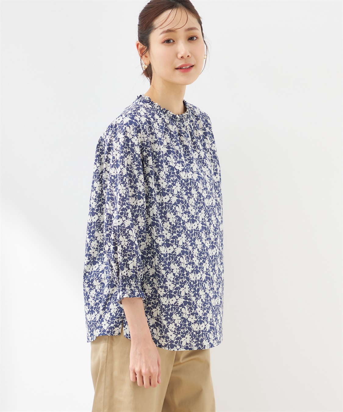 Petit Honfleur リバティプリントフリルスリーブブラウス_variation_2