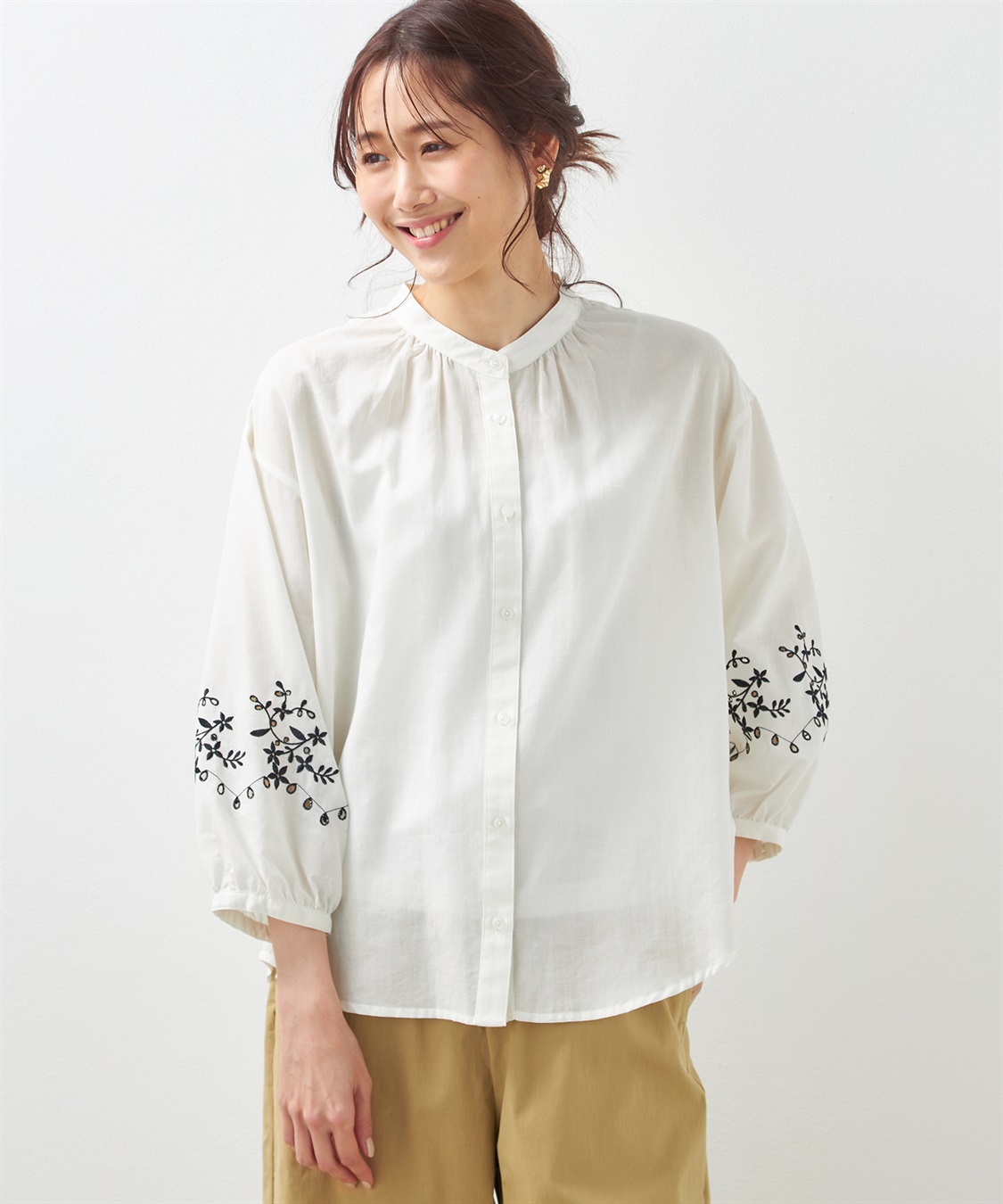 Petit Honfleur 刺しゅうブラウス_variation_1