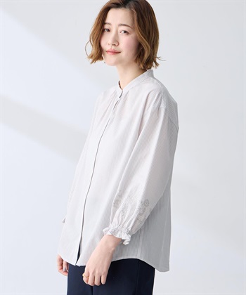 ストライプ袖刺しゅうブラウス(グレー-9号)