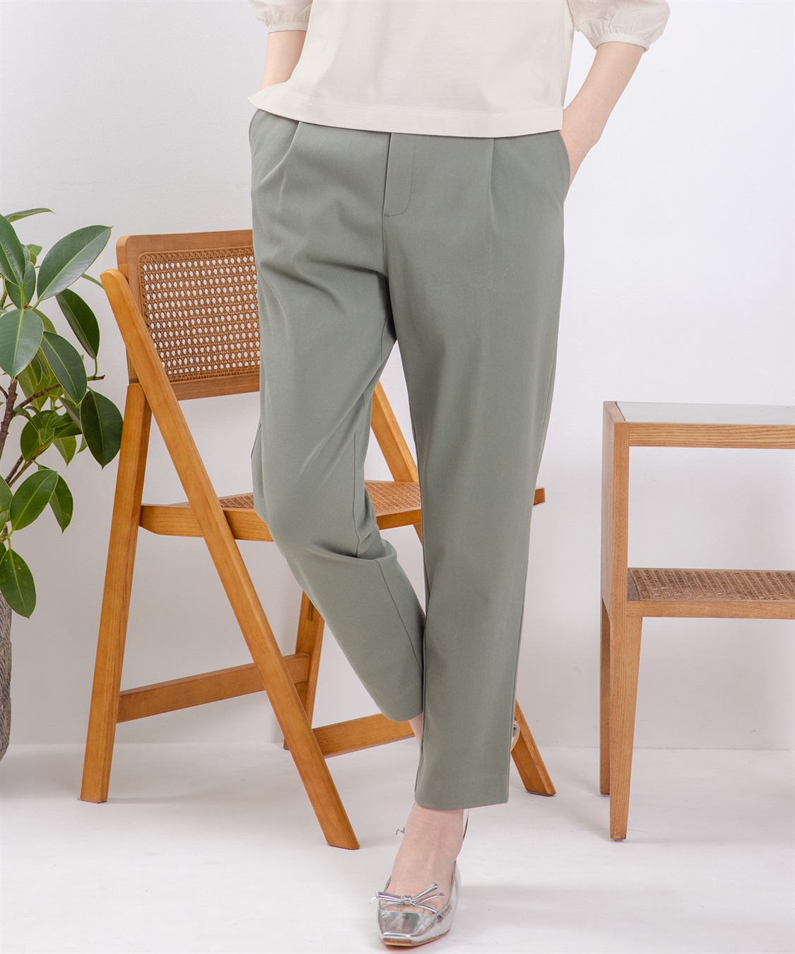 Petit Honfleur 接触冷感ストレッチツイルテーパードパンツ_variation_2