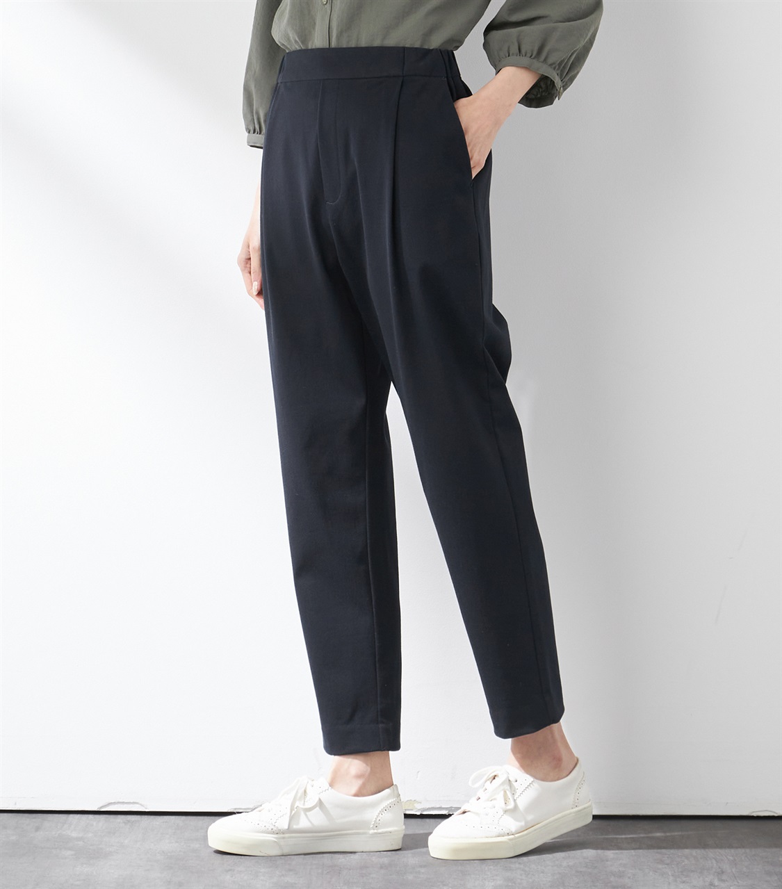 Petit Honfleur 接触冷感ストレッチツイルテーパードパンツ_variation_3