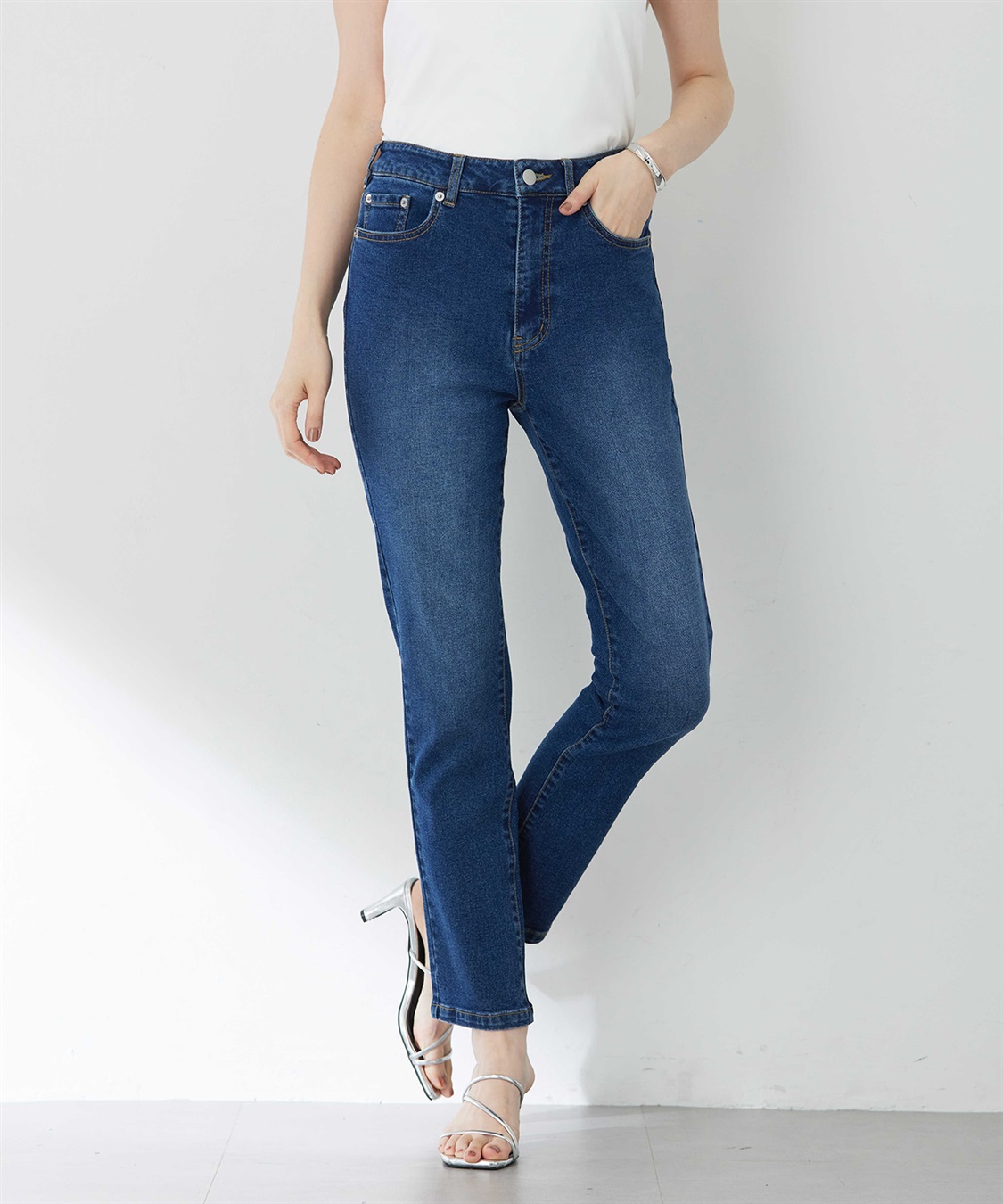 Petit Honfleur 【はっ水】ストレッチストレートデニムパンツ_variation_2