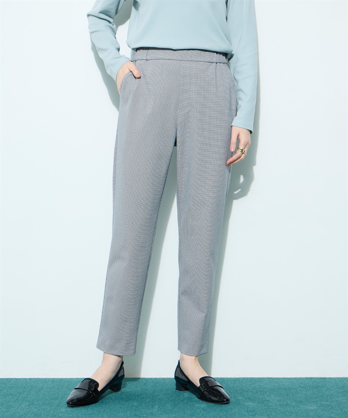 Petit Honfleur 【すご楽シリーズ】ストレッチテーパードパンツ_variation_2