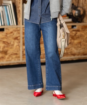 Petit Honfleur ストレッチバギーデニムパンツ