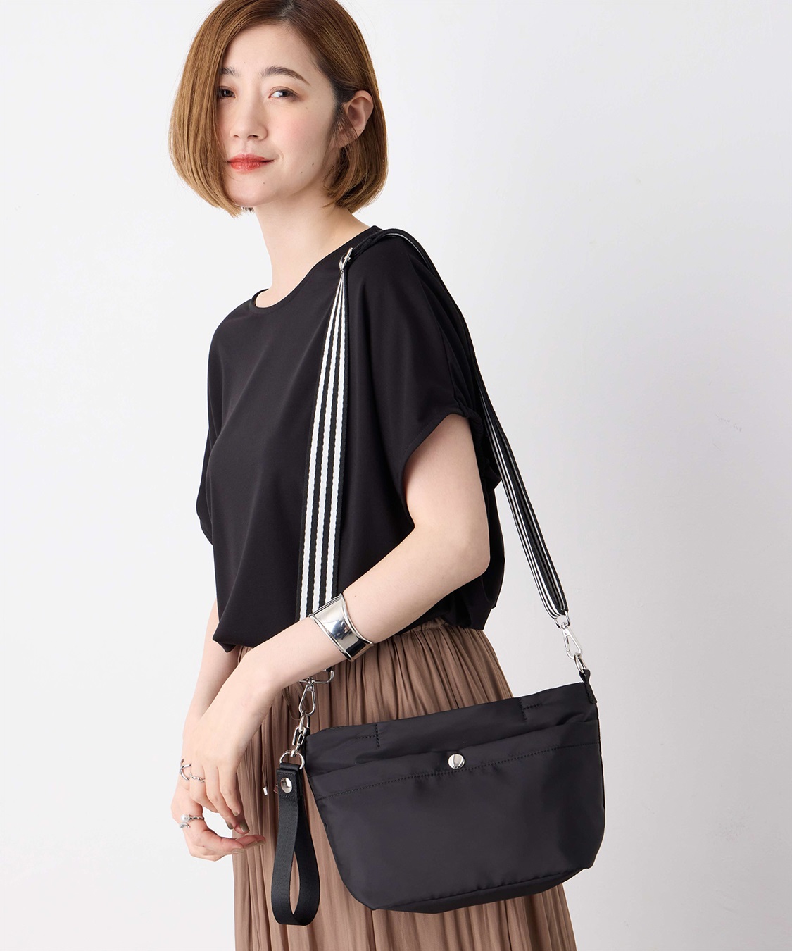 バイカラーショルダーバッグ Petit Honfleur｜クロスプラス公式通販サイト