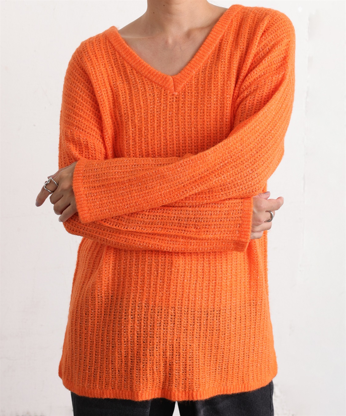 ONE‘S TRUE Vネックシアーニットプルオーバー_variation_2