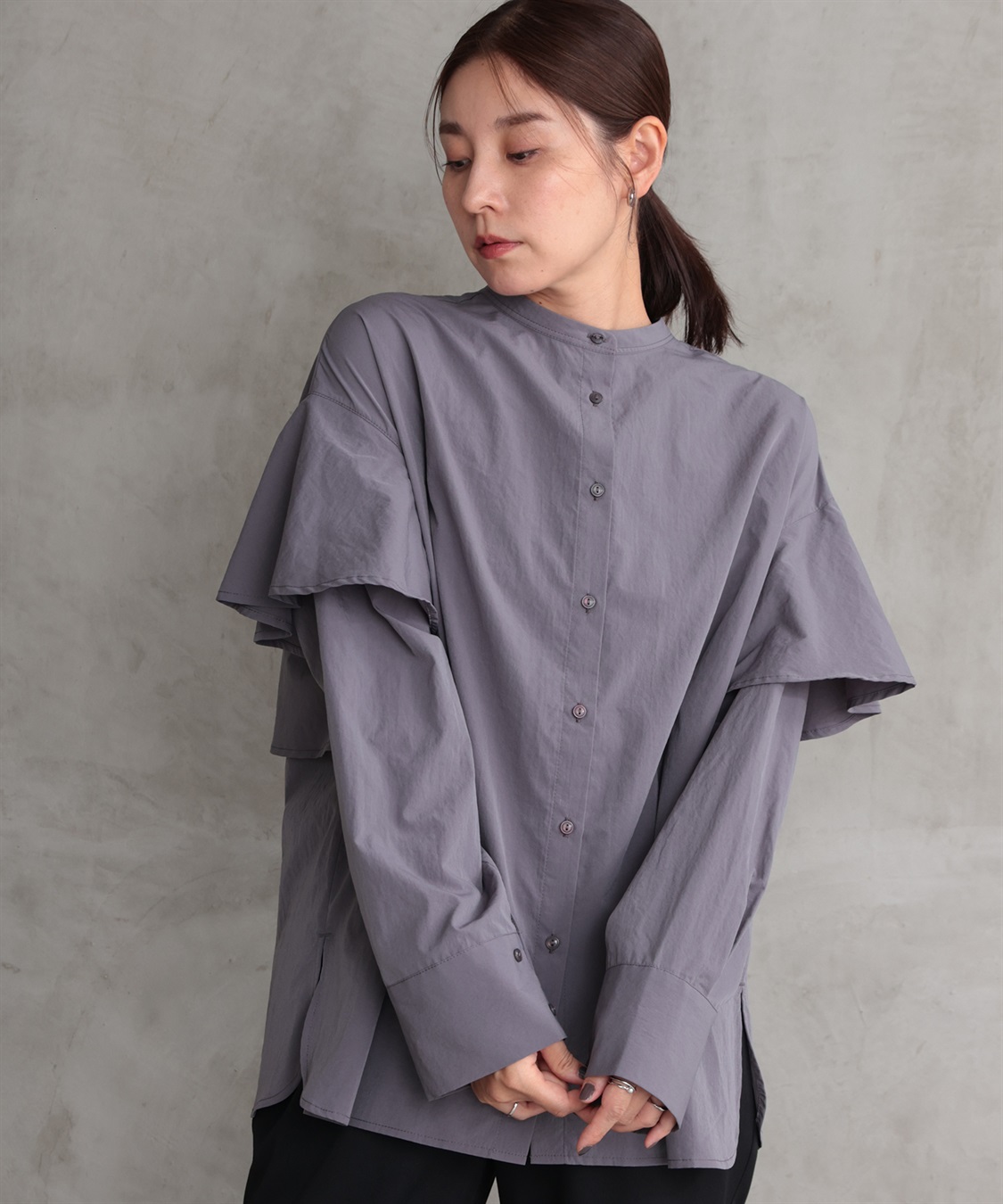 ONE‘S TRUE フリルコンシャスブラウス_main