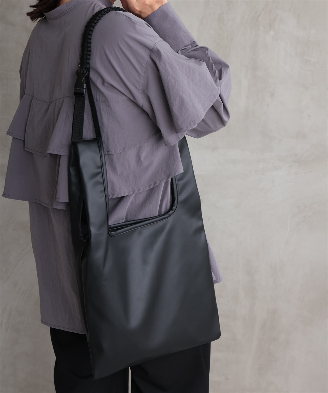 ONE‘S TRUE ショルダーバッグ_main