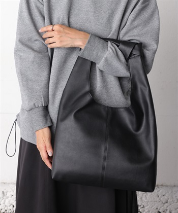合皮ショルダーBAG(黒-フリー)