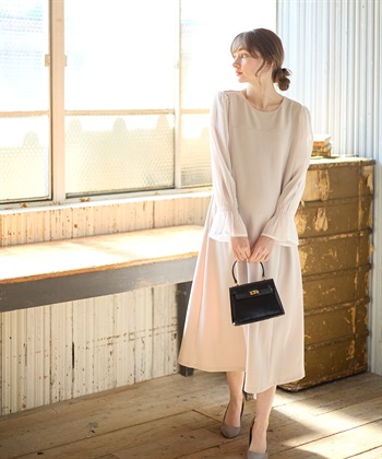 シフォンスリーブ ストレッチジョーゼットワンピース（マタニティ/授乳服）授乳口付き 授乳楽々 妊婦服 産前・産後対応(ベージュ 予約-Ｍ)