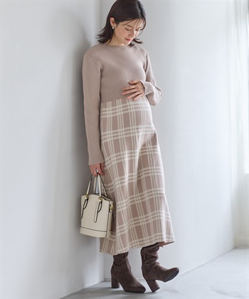 チェック柄切替ニットワンピース(マタニティ&授乳服）授乳口付き 授乳楽々 妊婦服 産前・産後対応(ベージュ-Ｍ)