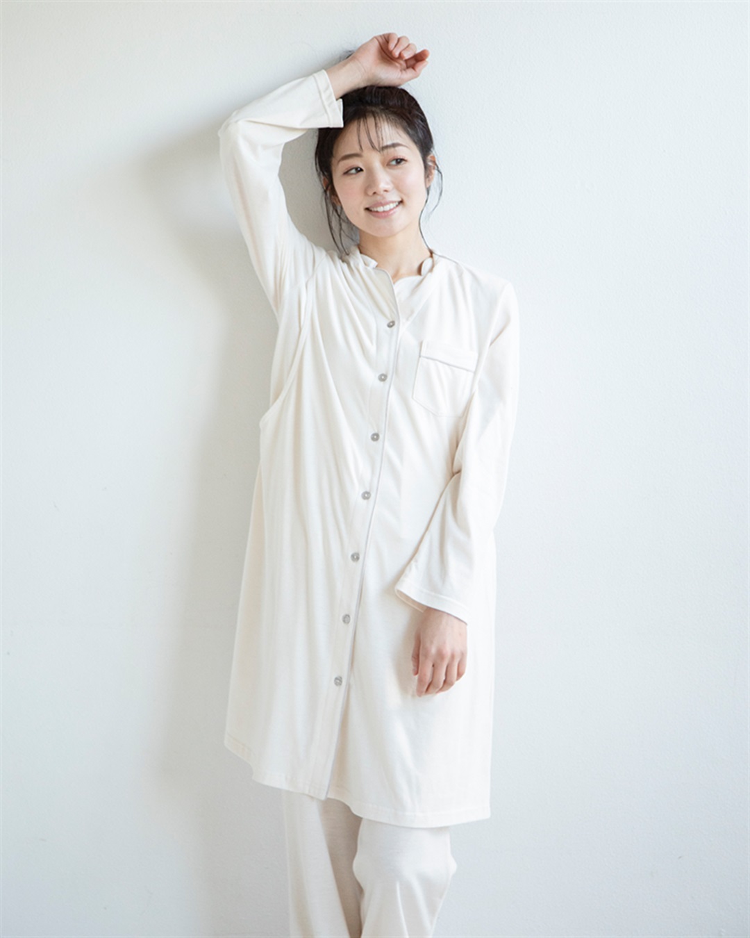 Rosemadame 天竺襟付き授乳口付きパジャマ　長袖 ロールアップ 着丈90cm 綿混 シンプル ポケット付き　マタニティパジャマ　maman et bebe(ママンエベベ)（マタニティ/授乳服）入院準備 出産準備 産_variation_2