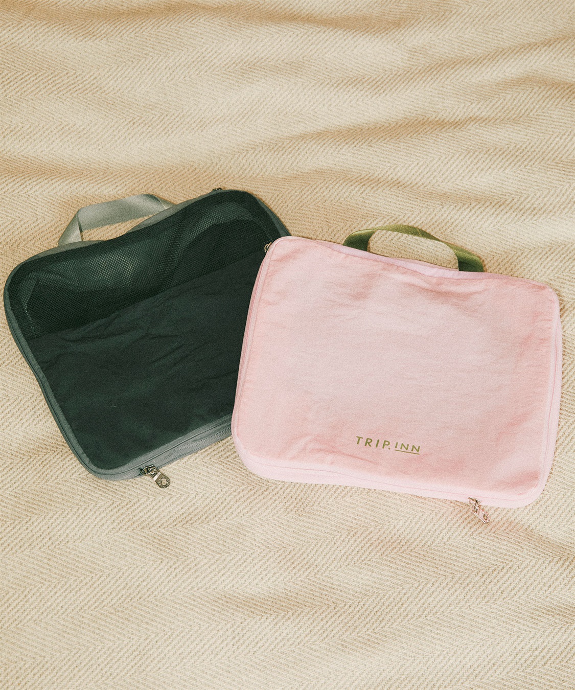 Life Style by cross marche 【TRIP.INN】　圧縮消臭ポーチ　M_main