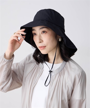 【Wpc.】UVカット接触冷感コンパクトエアリーハット【超軽量55g 帽子 ハット つば部分 完全遮光100％＆完全UVカット100％生地 UPF50+ あご紐付き 調整可能 日焼け対策 紫外線対策】(ブラック-フリー)