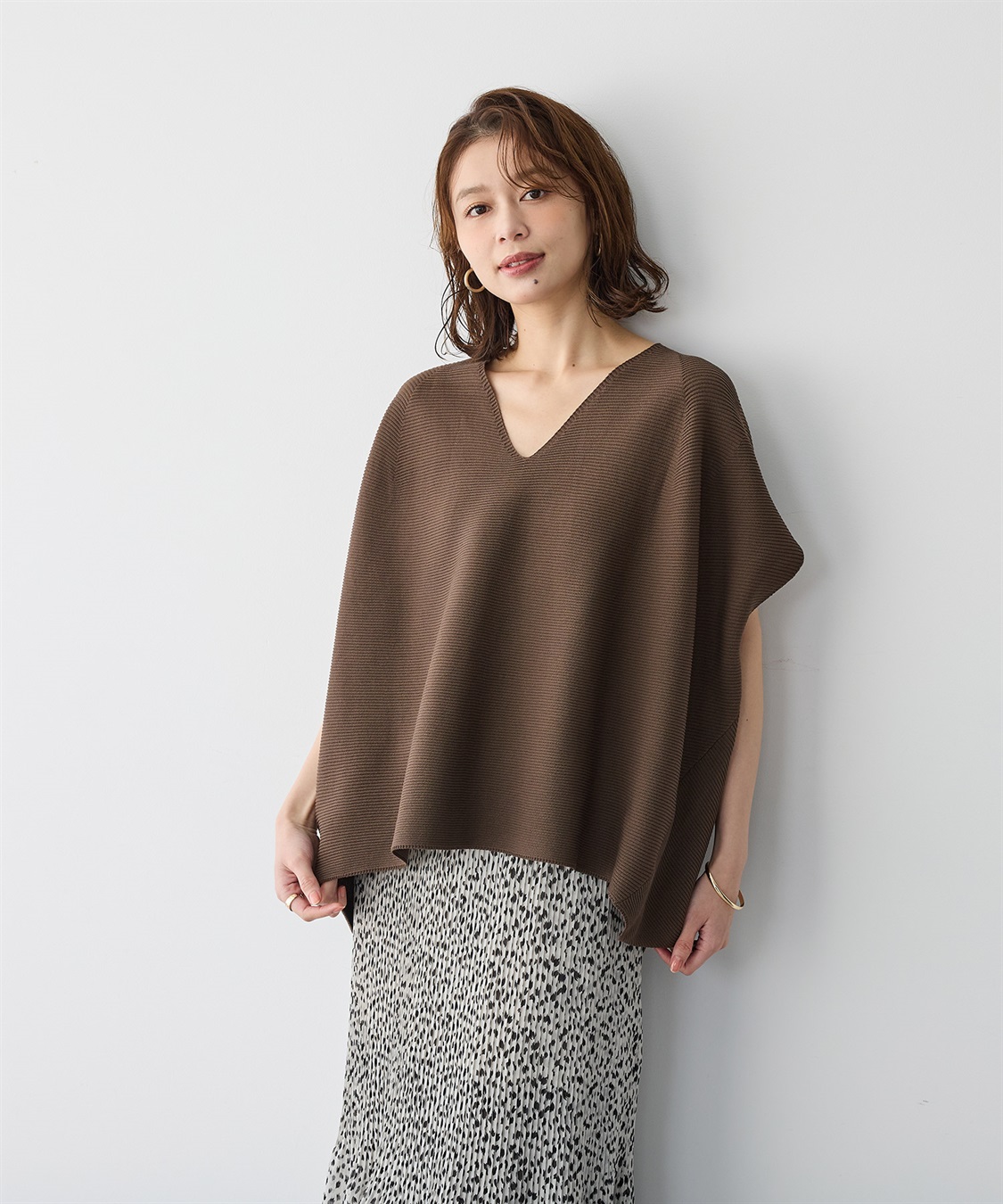 コー CO- Vネックニット 7108TSY-SU21 ブラック サイズ：S anyfee/プラスサイズ】深Vネックコクーンニット anyfee｜クロス