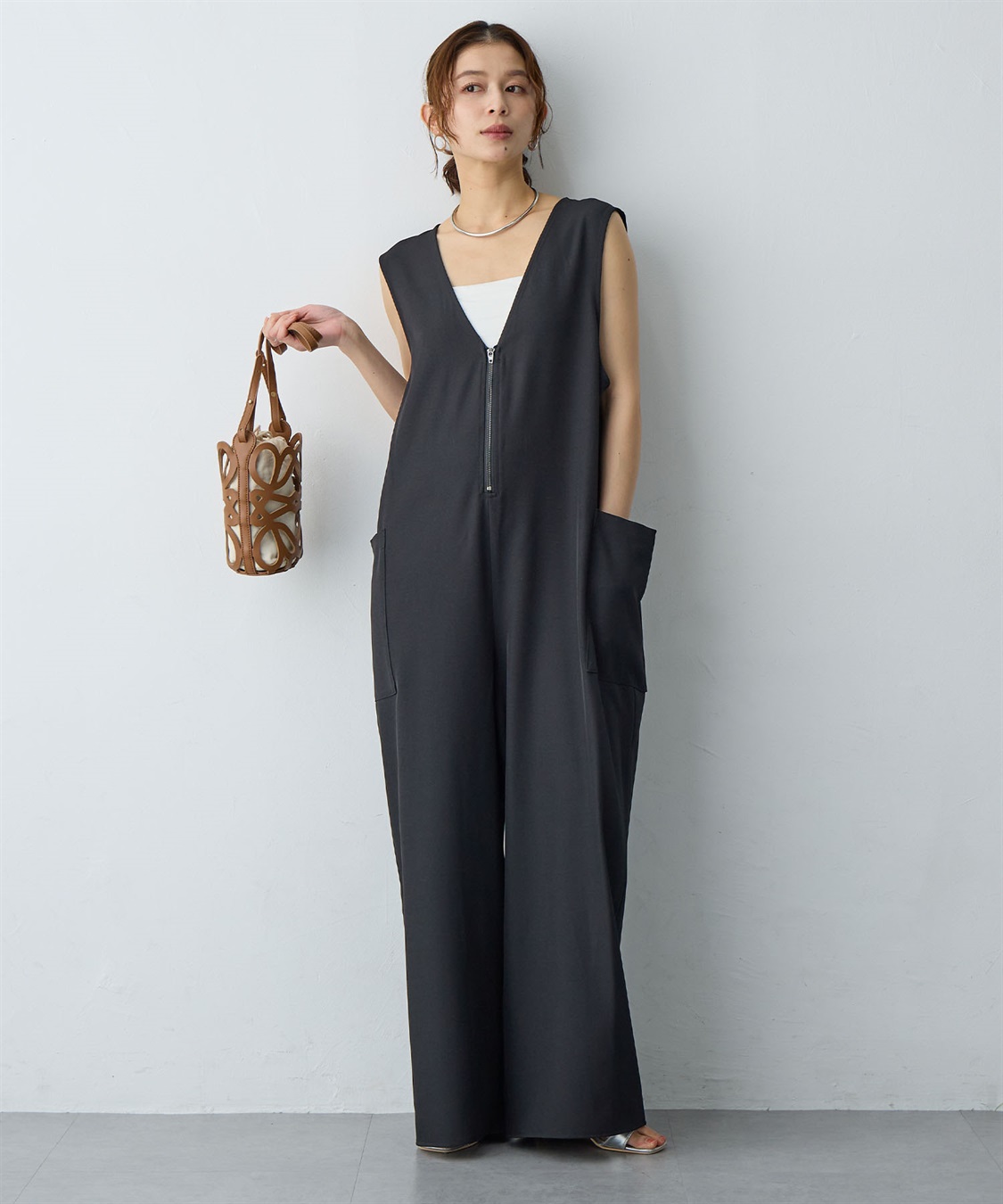 Life Style by cross marche 【anyfee/大きいサイズ】フロントジップＶネックサロペット/オールインワン_main