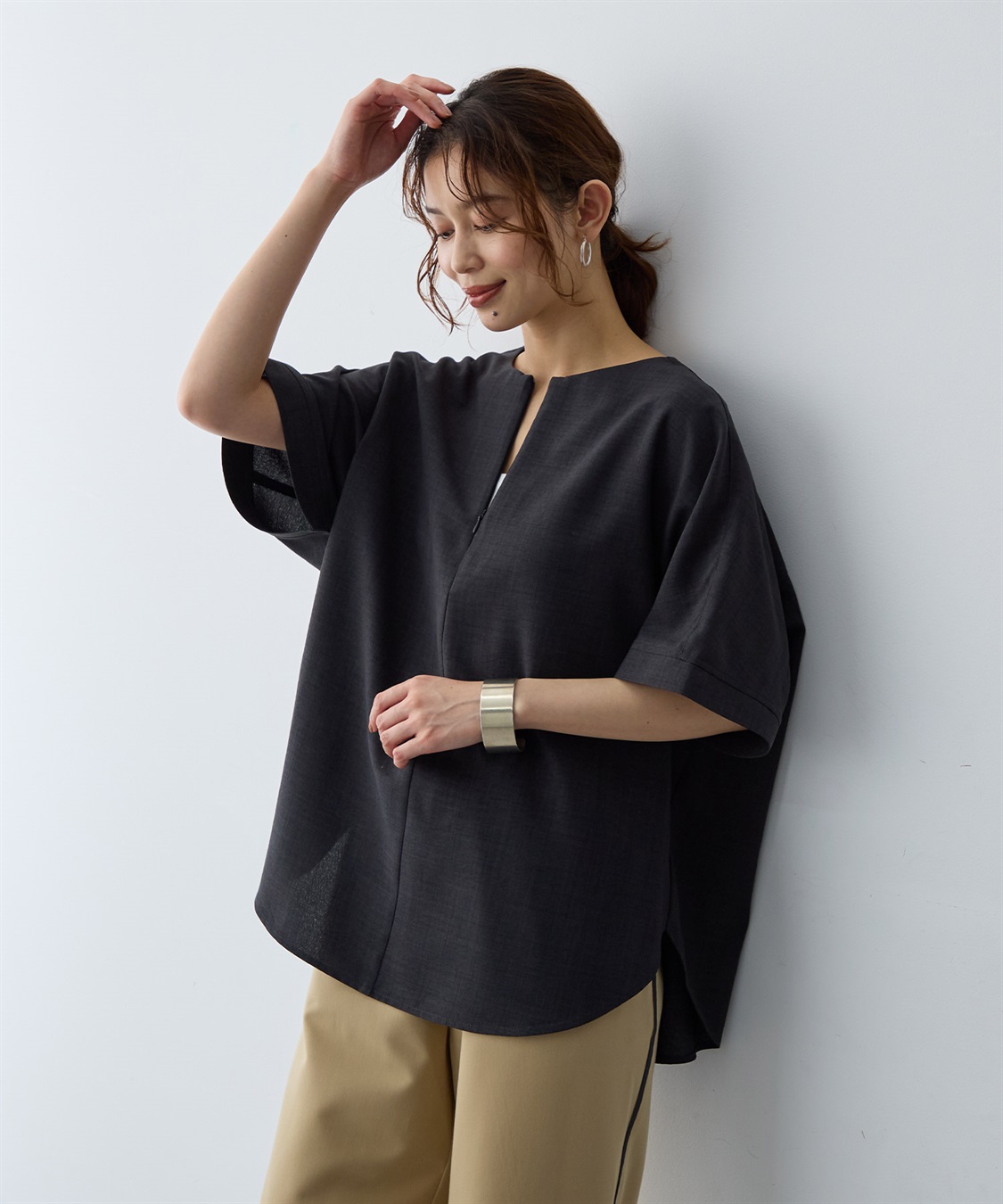 anyfee 【anyfee/大きいサイズ】リネン調ジップ付Tブラウス《接触冷感 ・UVカット・イージーケア 》_main