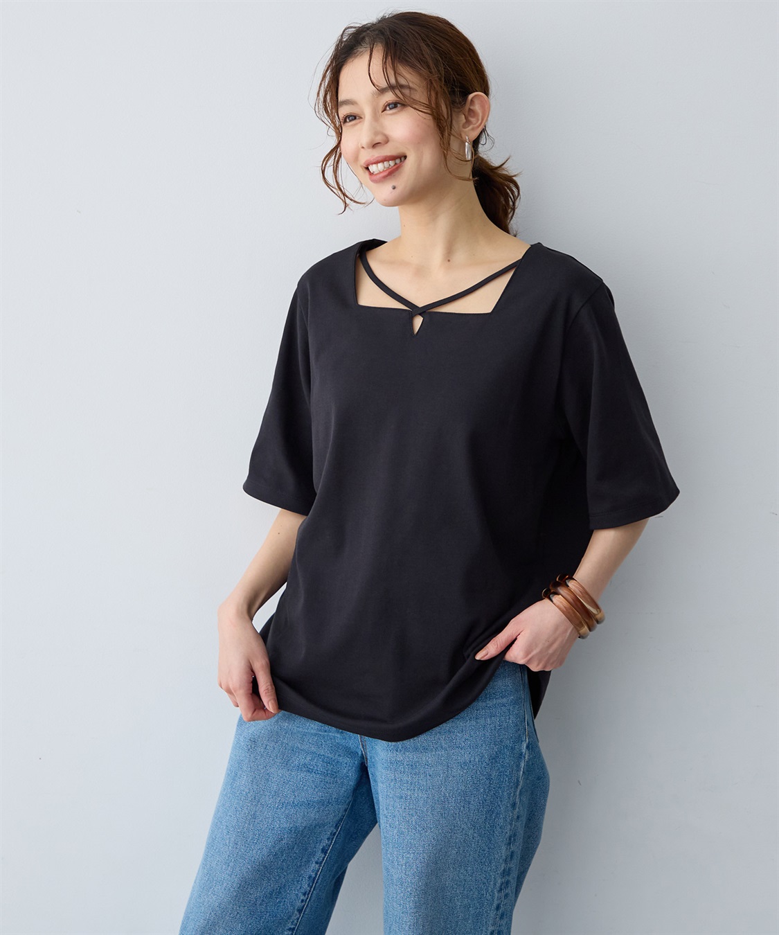 anyfee 【anyfee/大きいサイズ】着てサラ汗じみ防止クロスネックトップス/半袖Tシャツ《接触冷感・吸水速乾・UVカット》_variation_1