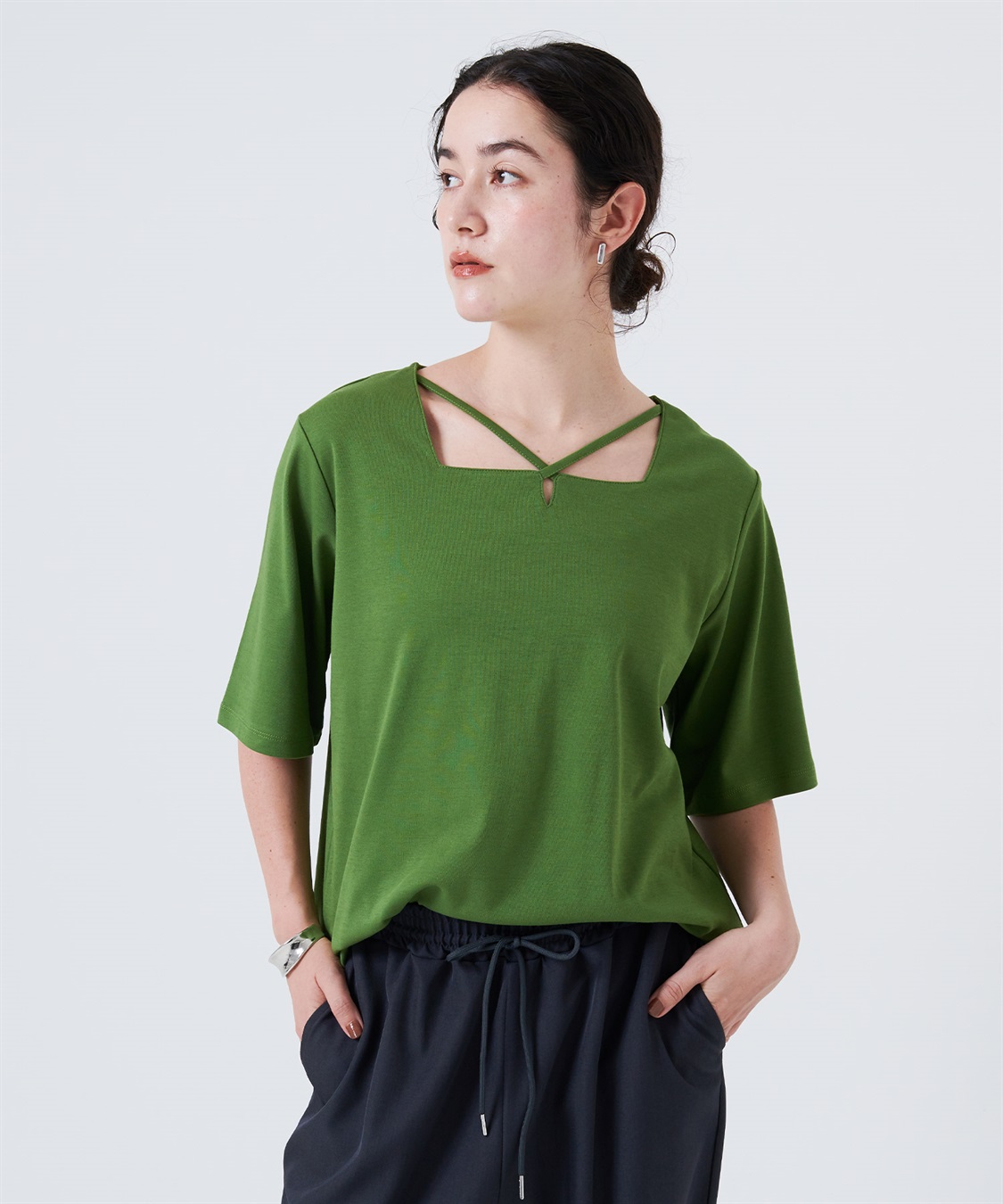 anyfee 【anyfee/大きいサイズ】着てサラ汗じみ防止クロスネックトップス/半袖Tシャツ《接触冷感・吸水速乾・UVカット》_variation_5