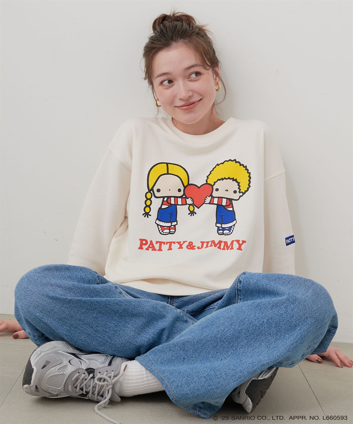 Life Style by cross marche 【sanrio characters】パティ＆ジミープリント裏毛ドロップショルダーレトロプリントスウェットプルオーバー《サンリオキャラクターズ》_main