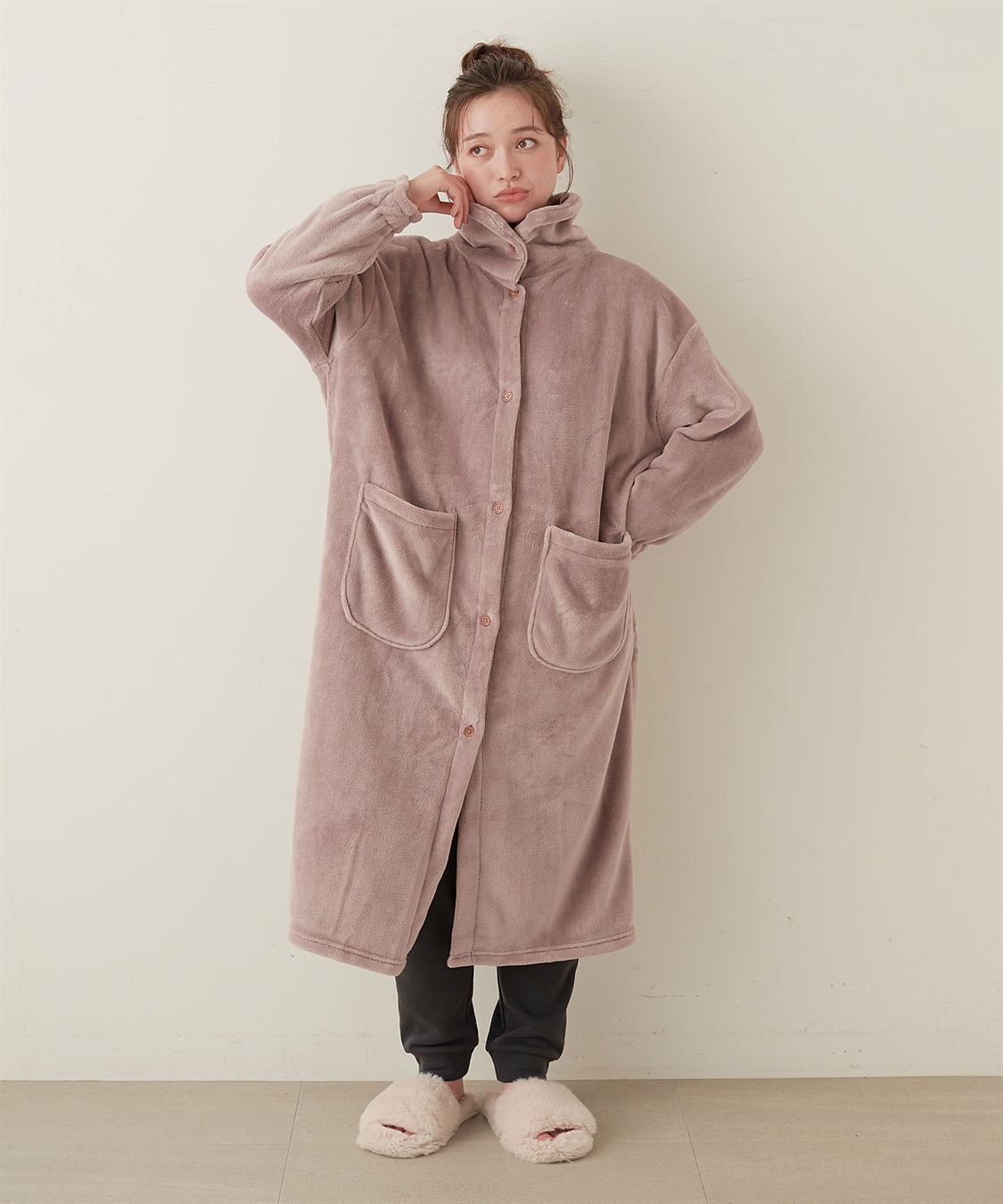 LAFUKU 【LAFUKU/ラフク】なめらかタッチもこふわラムフリース着る毛布《2way/クッションにもなる》_variation_2