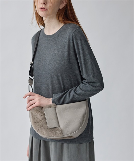 だーやま ファー素材ムーン型バッグ ATSURO TAYAMA｜クロスプラス公式通販