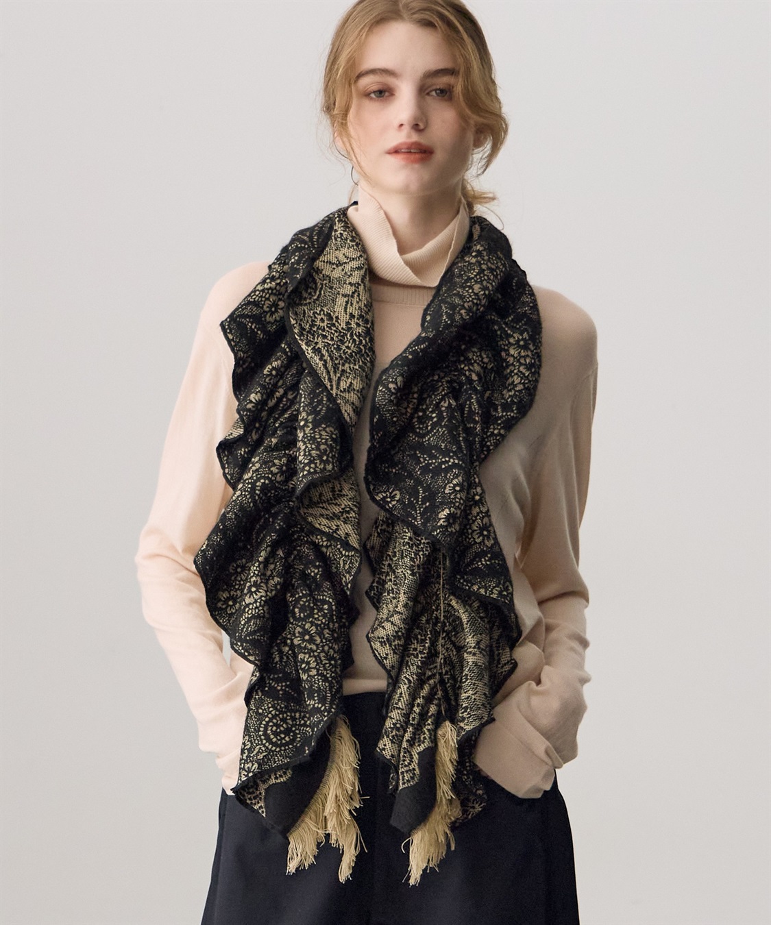 ATSURO TAYAMA レース柄ギャザーストール_main
