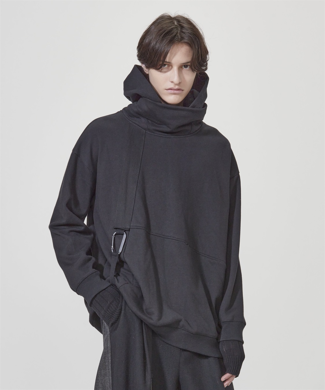 ATSURO TAYAMA カラビナ付きフーディ_main