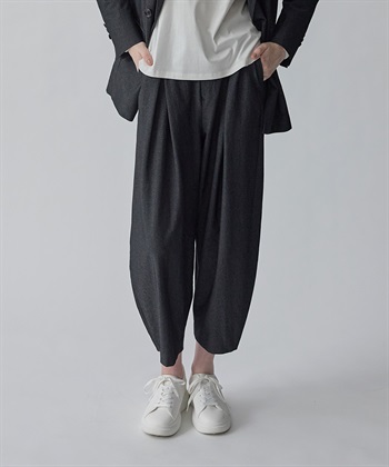 meer. クロスボリュームパンツ MEER. CROSS VOLUME PANTS/BLACK meer. クロスボリュームパンツ