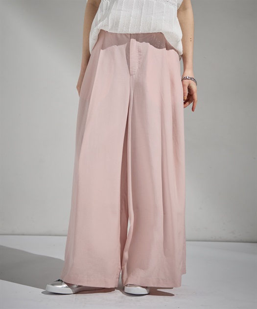 タックワイドパンツ