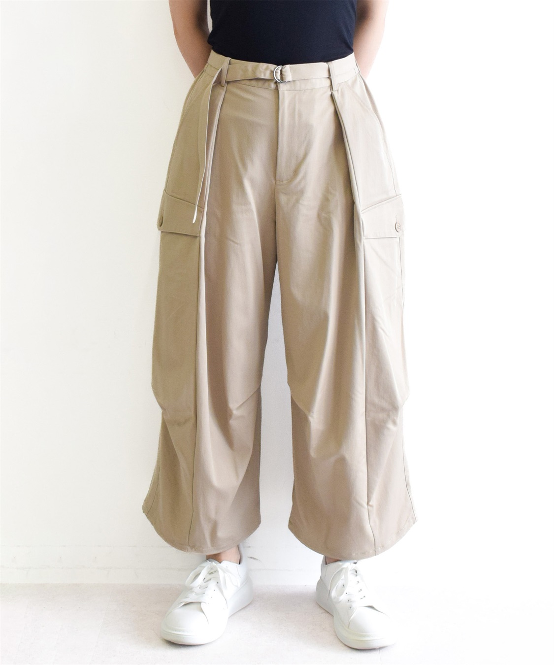 ATSURO TAYAMA プリーツ ワイド パンツ ベージュ 美品 ATSURO TAYAMA プリーツ ワイド パンツ ベージュ 美品 - メルカリ