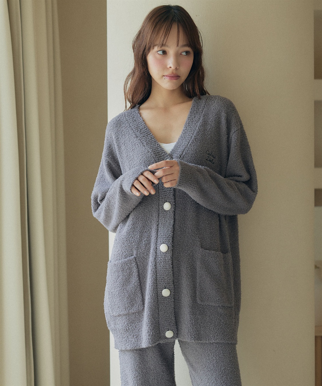 LAFUKU 【LAFUKU/ラフク】シルクブレンドマシュマロタッチロゴ刺繍Vネックカーディガン（上下別売り）_variation_2