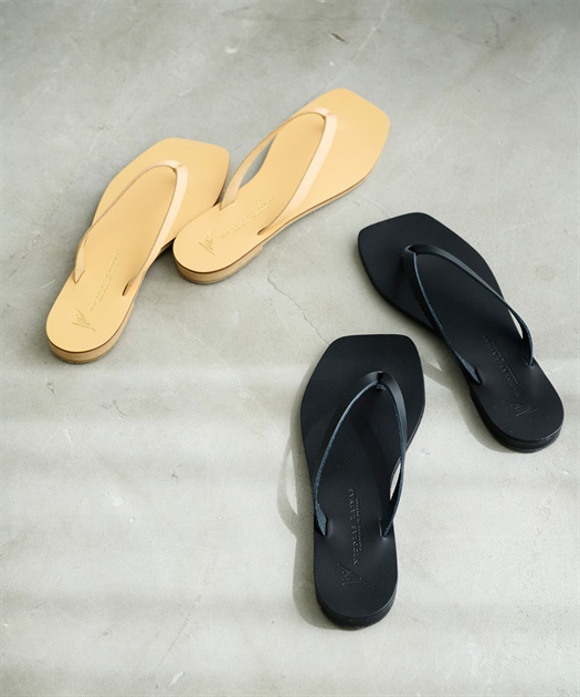 【良品】✨NICOLAS LAINAS レザー　トングサンダル　ブラック　36 良品】✨NICOLAS LAINAS レザー トングサンダル ブラック 36