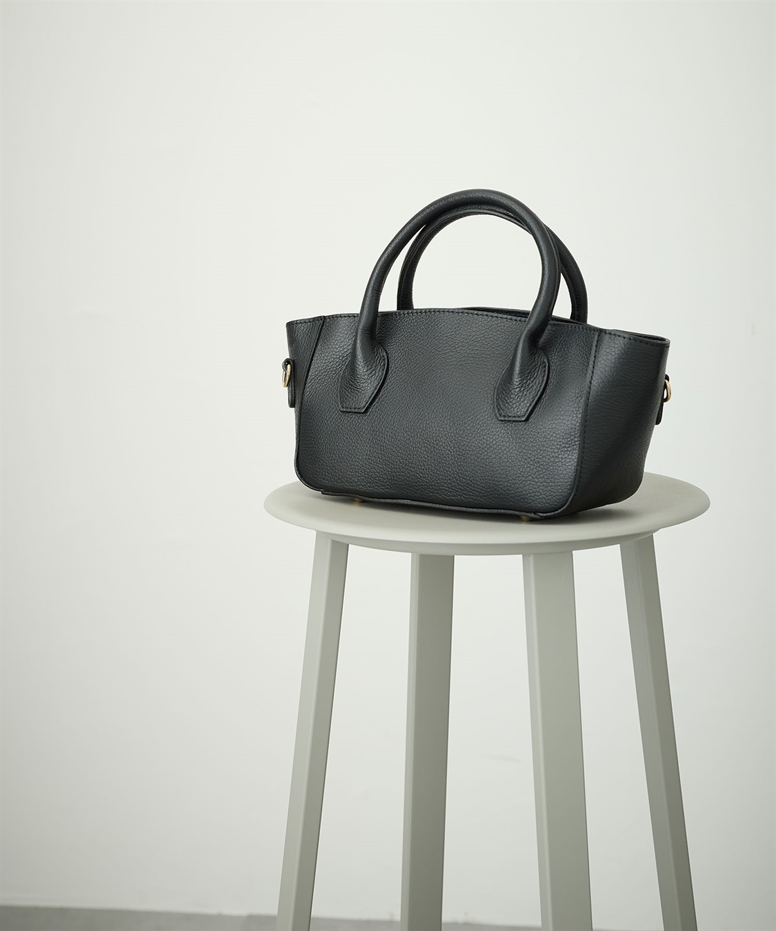 AULENTTI】レザー2WAYハンドBAG N.O.R.C|クロスプラス公式通販 AULENTTI】レザー2WAYハンドBAG N.O.R.C|クロスプラス公式通販