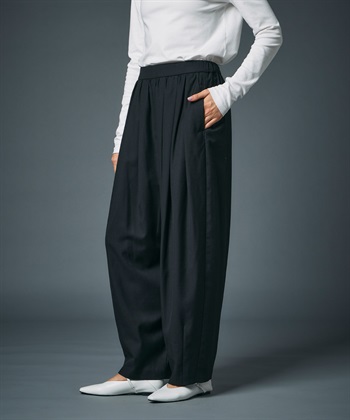 N.O.R.C ウールライクボリュームドロストパンツ