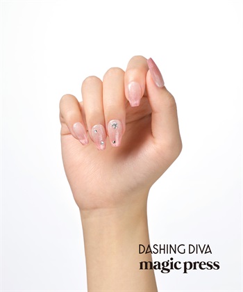 DASHING DIVA