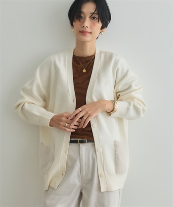 《洗える》サマ美え ファーポケットVネックカーディガン(オフ-Ｍ)