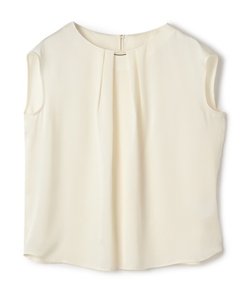 《シワになりにくい》正解タックノースリーブサテンブラウス(オフ-Ｍ)