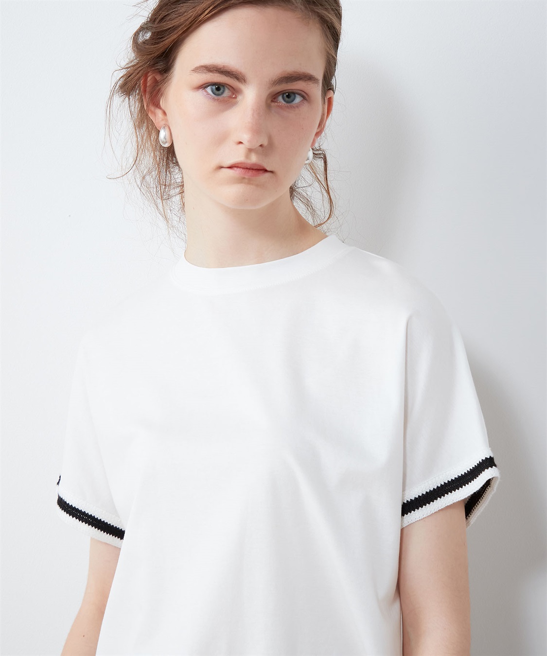 テープ使いモックネックTシャツ LE SOUK HOLIDAY|クロスプラス公式 ...