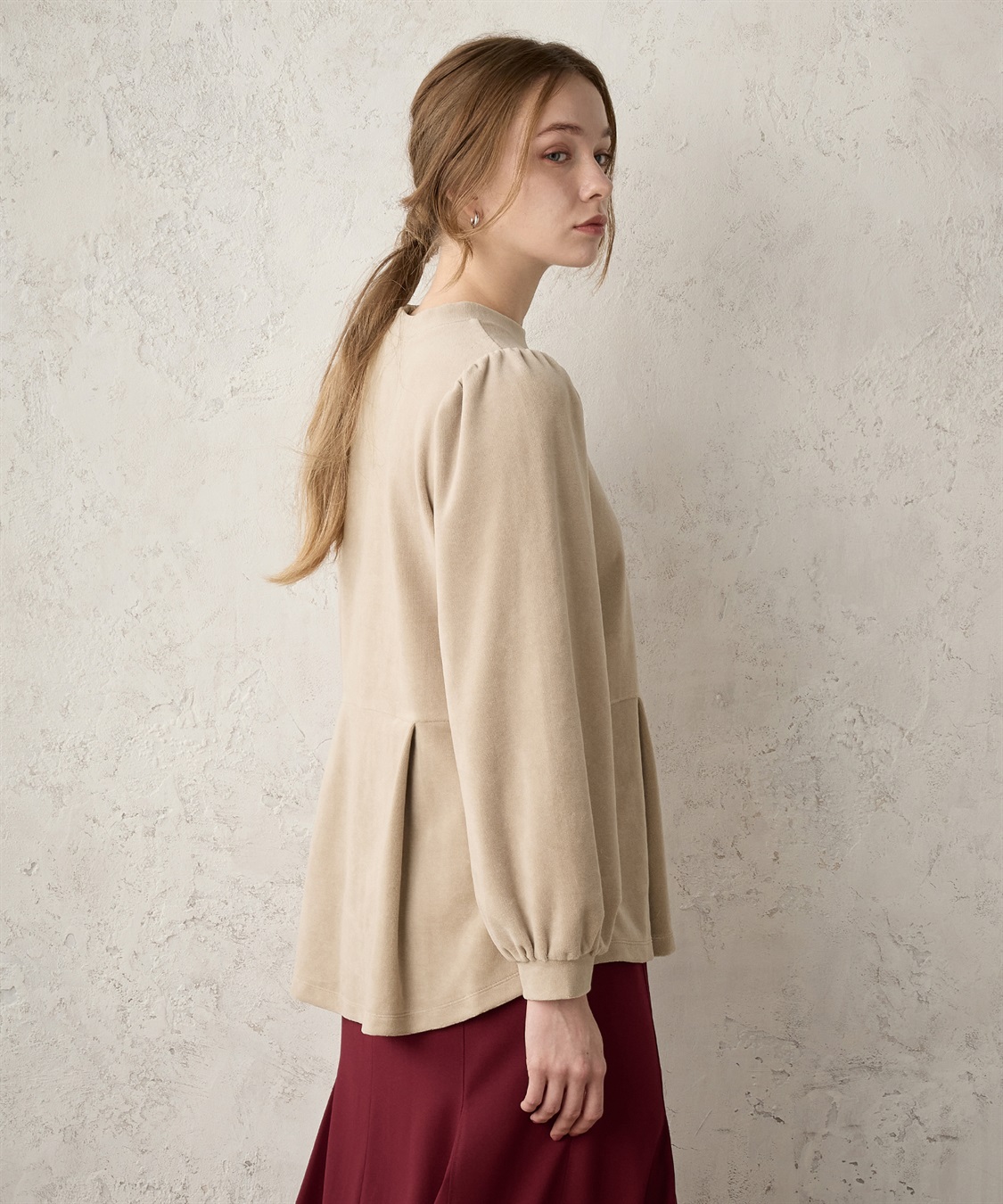 ベロアペプラムプルオーバー LE SOUK HOLIDAY｜クロスプラス公式通販サイト