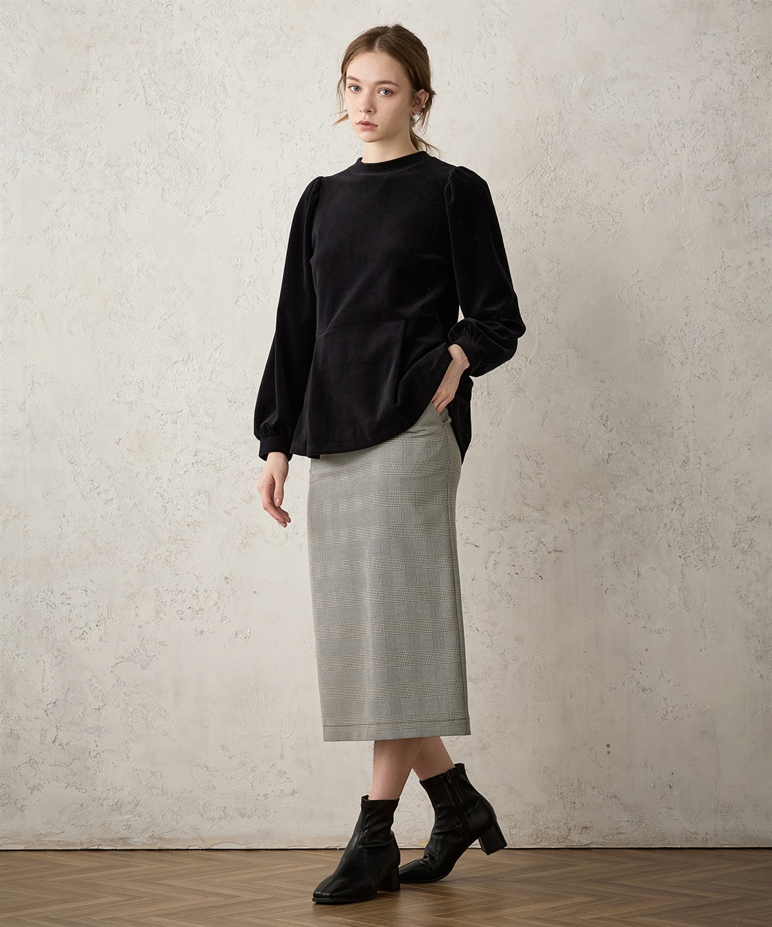 LE SOUK HOLIDAY ベロアペプラムプルオーバー_sub_10