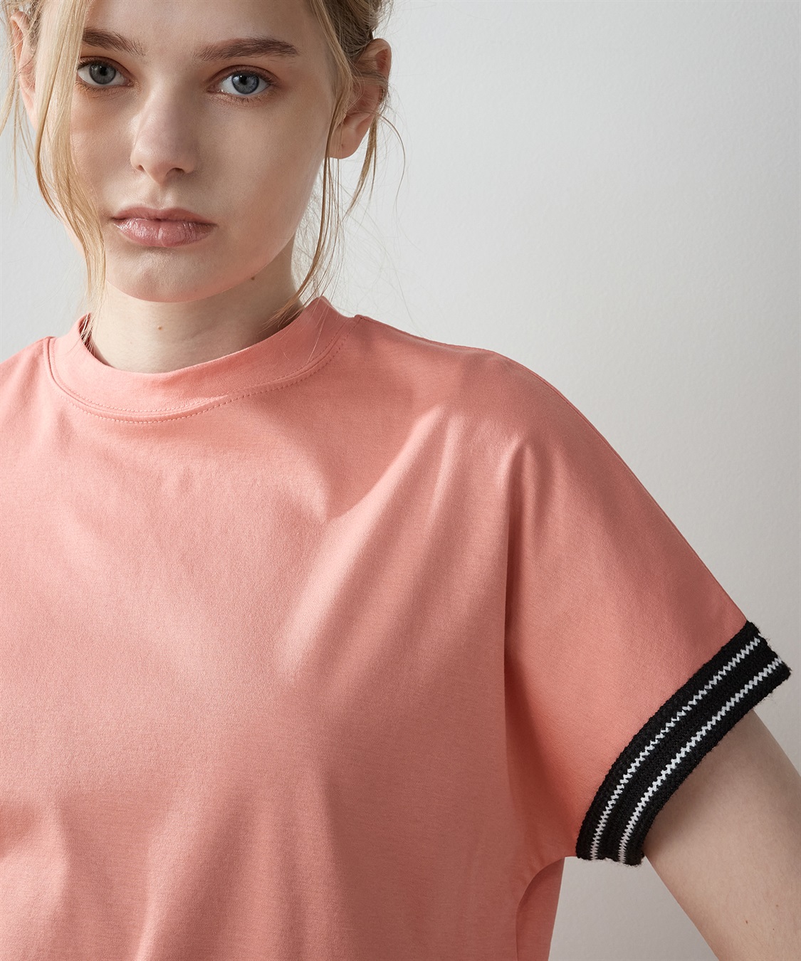 LE SOUK HOLIDAY 【接触冷感】袖テープモックネックTシャツ_sub_13