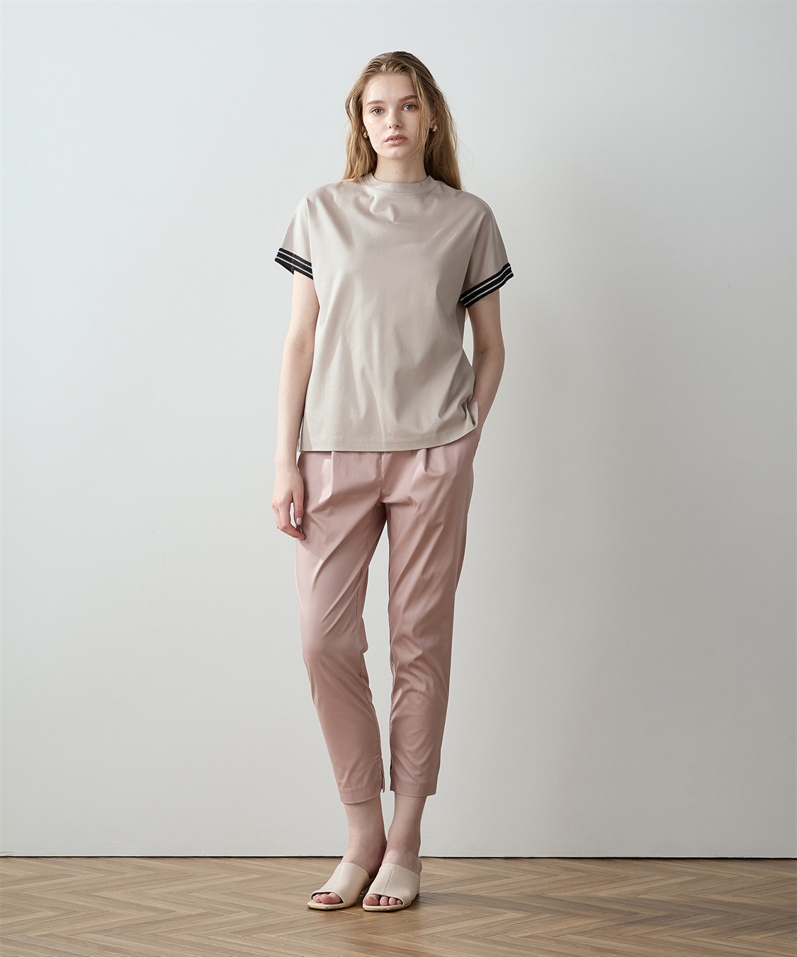 LE SOUK HOLIDAY 【接触冷感】袖テープモックネックTシャツ_sub_16