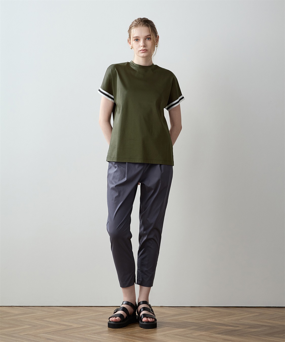 LE SOUK HOLIDAY 【接触冷感】袖テープモックネックTシャツ_sub_23