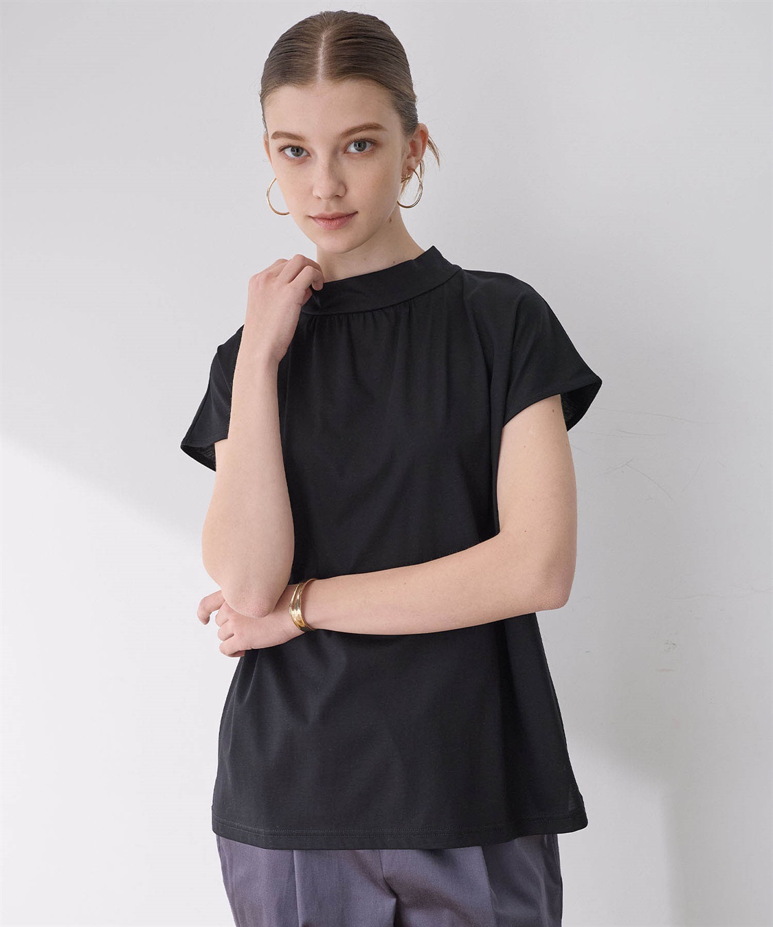 LE SOUK HOLIDAY 【接触冷感】ギャザーネックフレンチスリーブTシャツ_sub_5