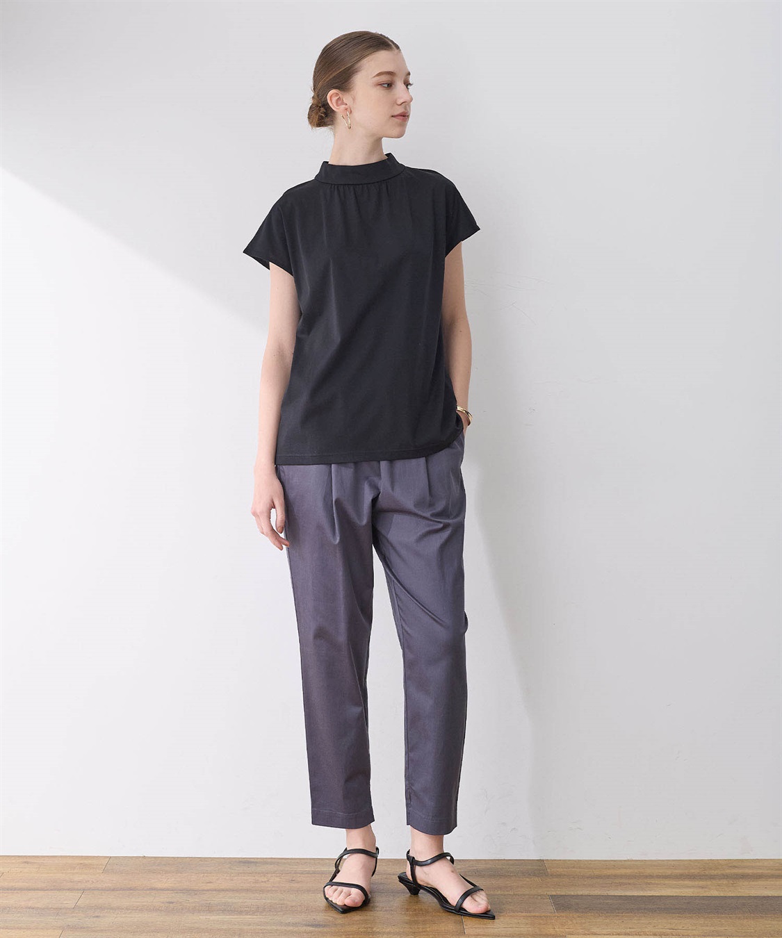 LE SOUK HOLIDAY 【接触冷感】ギャザーネックフレンチスリーブTシャツ_sub_12