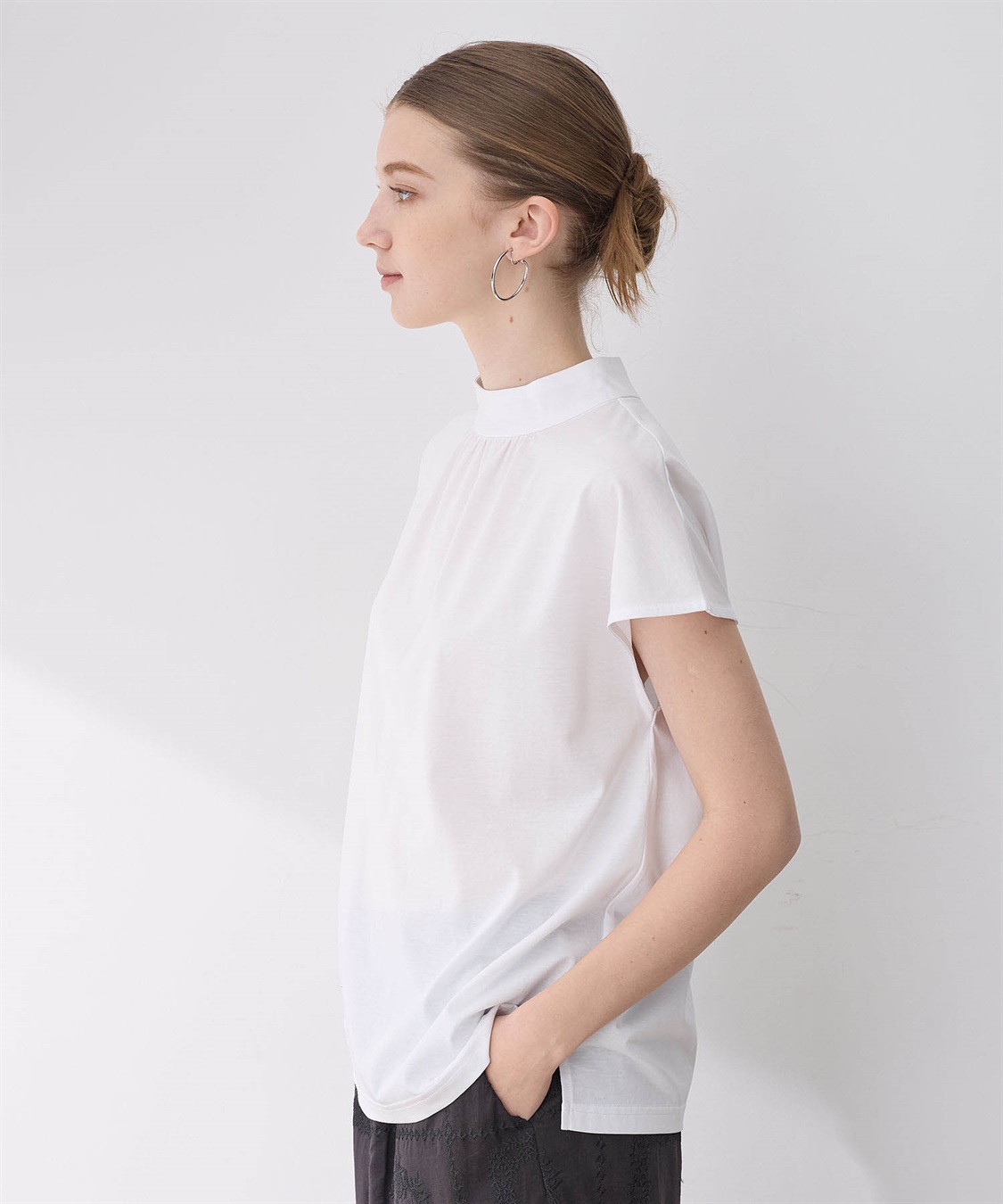 LE SOUK HOLIDAY 【接触冷感】ギャザーネックフレンチスリーブTシャツ_sub_19