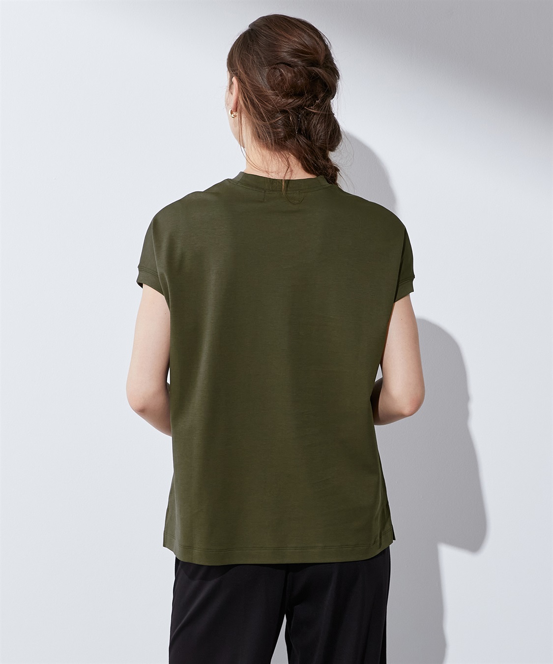 LE SOUK HOLIDAY 【接触冷感・汗じみ防止】フラワープリントTシャツ_sub_3