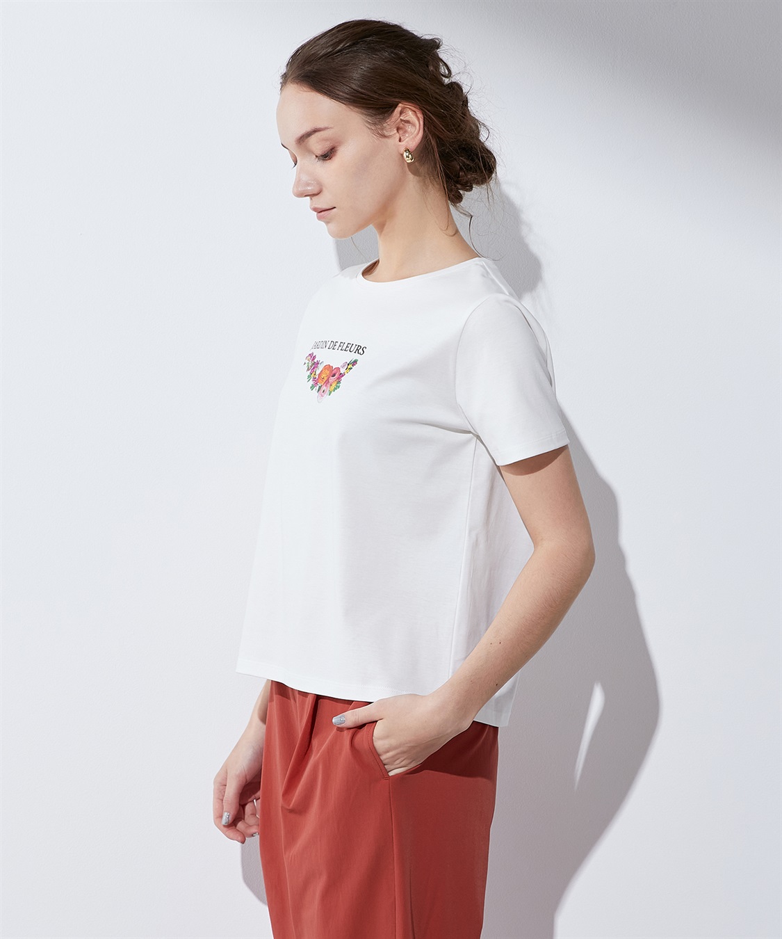 LE SOUK HOLIDAY 【接触冷感・汗じみ防止】ブーケプリントTシャツ_sub_2